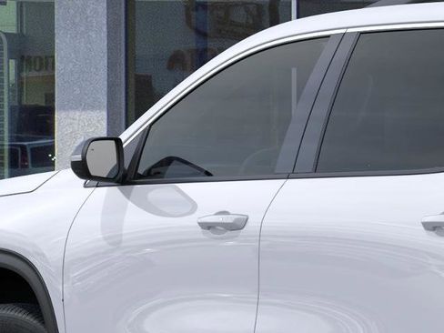 New 2026 Chevrolet Traverse LT image 12