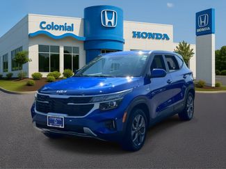 Used 2024 Kia Seltos LX AWD/4WD video 1