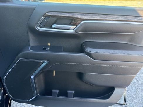 Used 2023 GMC Sierra 1500 Elevation image 25