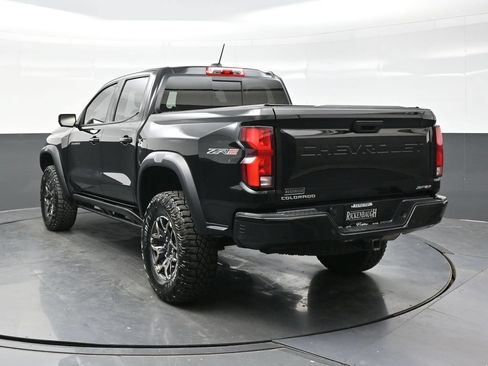 Used 2026 Chevrolet Colorado ZR2 w/ Technology Package AWD/4WD image 5