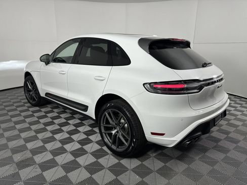 Certified 2025 Porsche Macan Turbo image 3