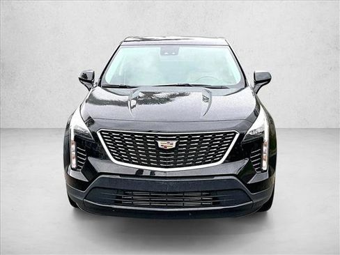 Used 2023 Cadillac XT4 Luxury image 3