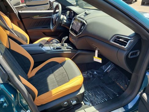 Used 2024 Maserati Ghibli Trofeo image 15