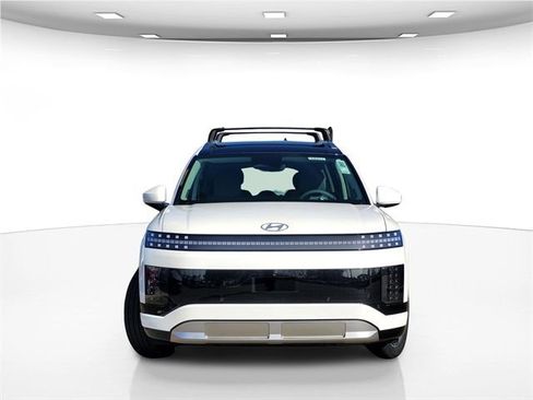 New 2026 Hyundai Ioniq 9 Limited AWD/4WD image 2