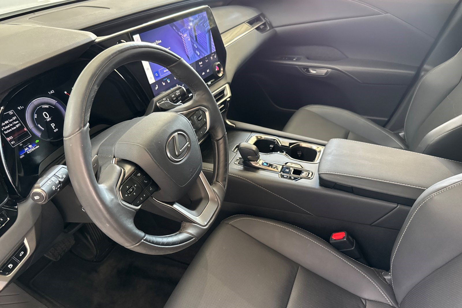 Certified 2024 Lexus RX 350h w/ Kick Sensor & Tow Package AWD/4WD image 11