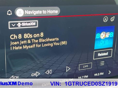 Used 2025 GMC Sierra 1500 Elevation image 30