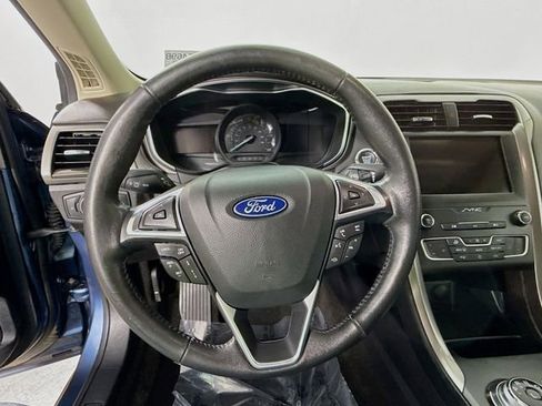 Used 2019 Ford Fusion SEL image 11