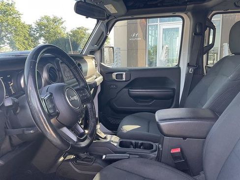 Used 2020 Jeep Wrangler Unlimited Sport AWD/4WD image 2