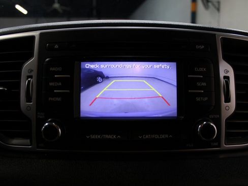 Used 2019 Kia Sportage LX image 20