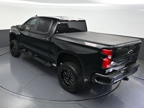 Used 2021 Chevrolet Silverado 1500 Custom Trail Boss w/ Midnight Edition image 17