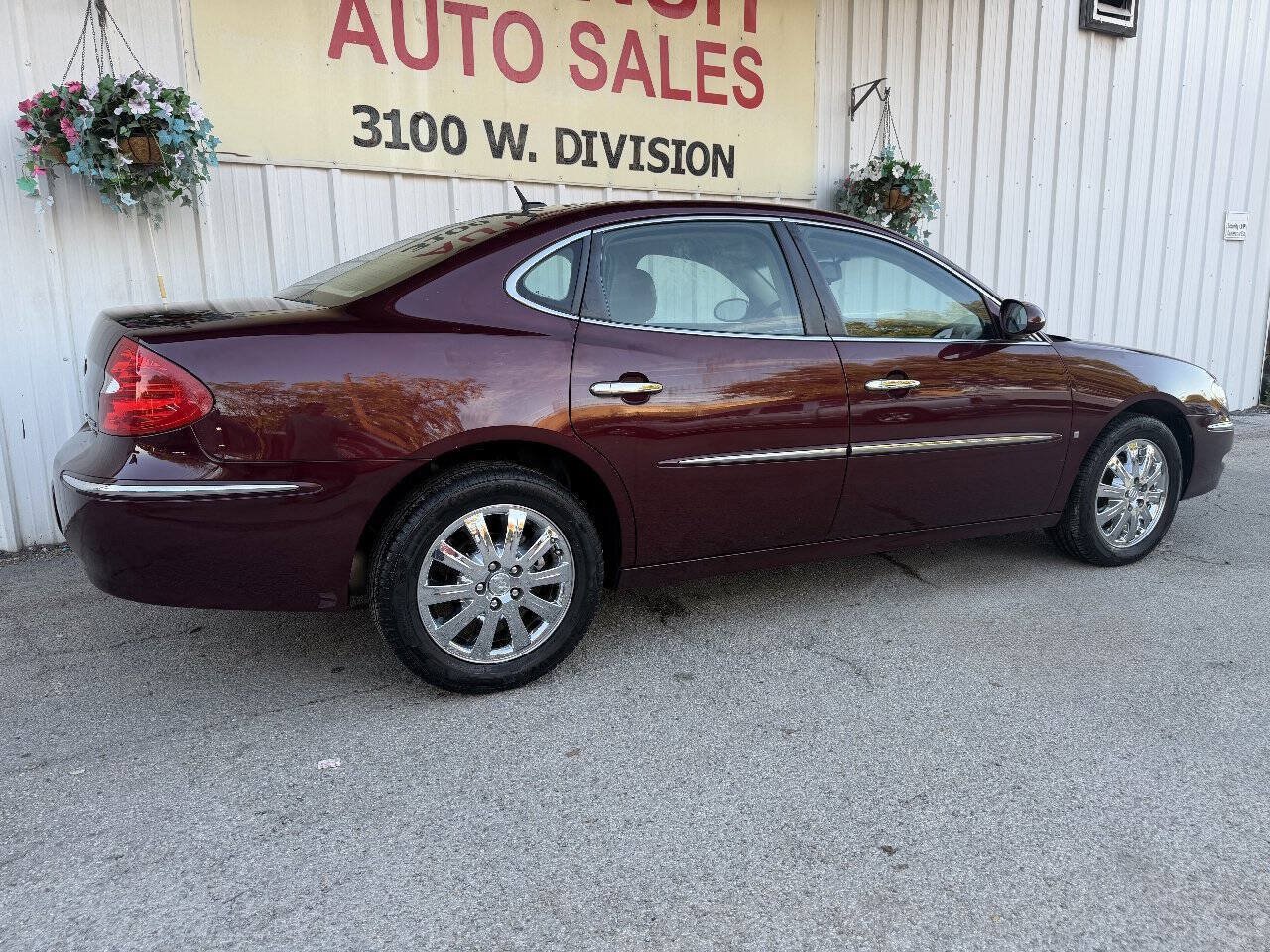 Used 2007 Buick LaCrosse CXL w/ Chromed Appearance Package FWD image 3