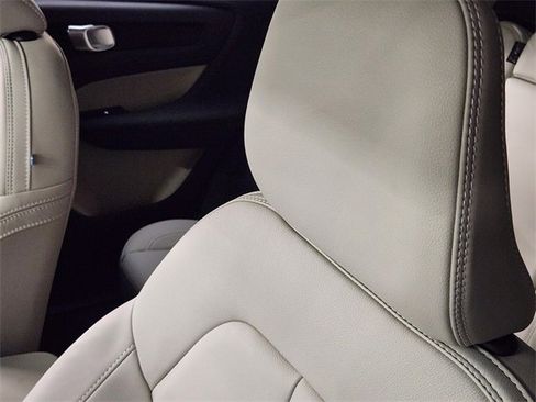 New 2026 Volvo XC40 B4 Plus w/ Protection Package Premier image 14