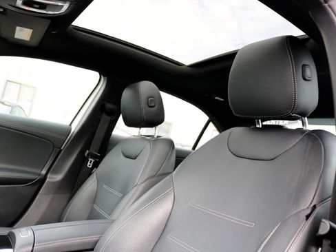 Used 2021 Mercedes-Benz A 220 image 19