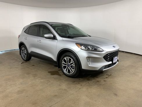 Used 2020 Ford Escape SEL image 5