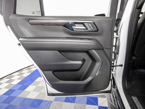 Used 2025 Chevrolet Tahoe LT image 16