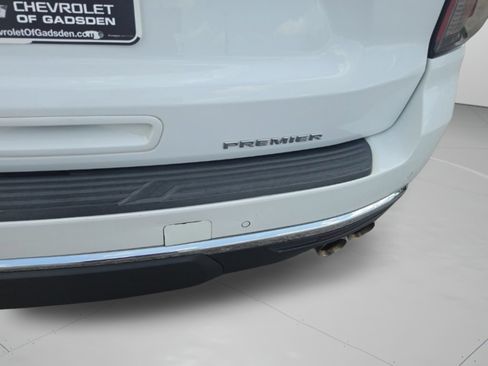 Used 2022 Chevrolet Suburban Premier AWD/4WD image 10