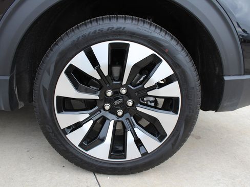 Used 2025 Ford Explorer Platinum w/ LUX Leather Package image 44