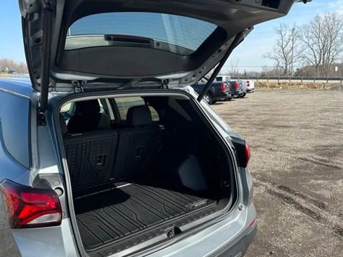 Used 2024 Chevrolet Equinox LT w/ LPO, Floor Liner Package AWD/4WD image 10