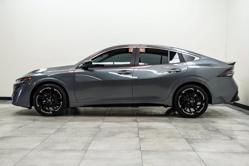 Used 2026 Nissan Sentra SR w/ Floor Mat Package FWD image 10