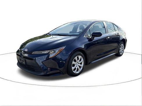 Used 2024 Toyota Corolla LE FWD image 7