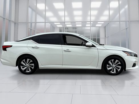 Used 2022 Nissan Altima 2.5 S FWD image 7