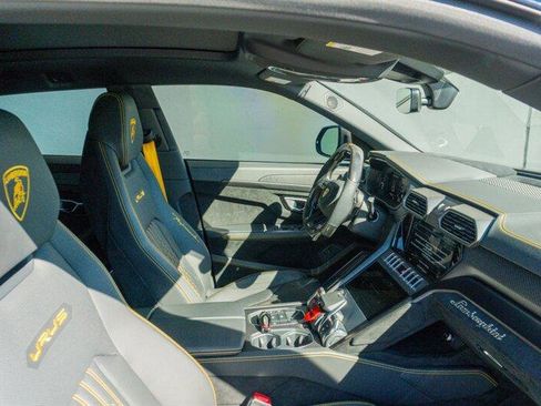 Used 2024 Lamborghini Urus Performante image 10