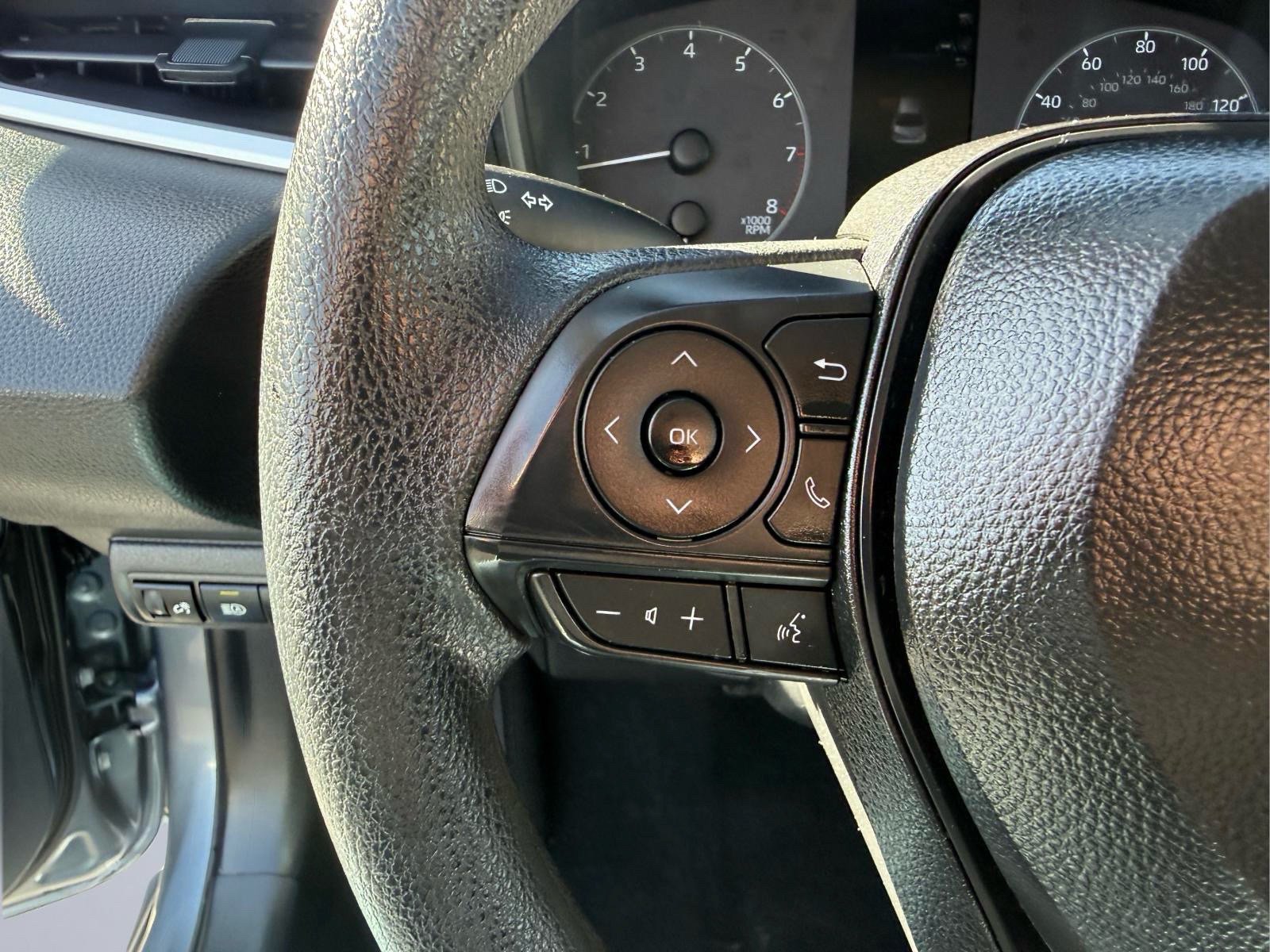 Used 2025 Toyota Corolla LE FWD image 22