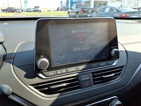 Used 2022 Nissan Altima 2.5 SR w/ Midnight Edition Package image 12