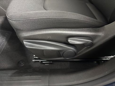 Certified 2023 Jeep Renegade Latitude image 27