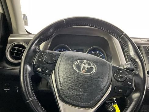Used 2017 Toyota RAV4 XLE FWD image 25