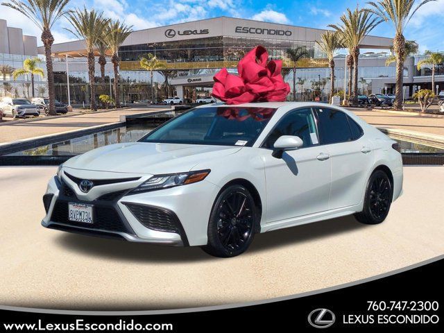 Used 2021 Toyota Camry XSE FWD image 1