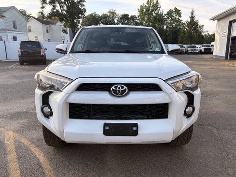 Used 2016 Toyota 4Runner SR5 AWD/4WD image 4