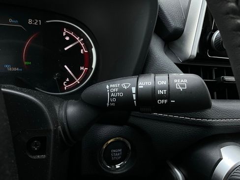 Used 2025 Toyota RAV4 XLE image 37