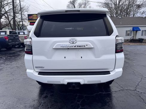 Used 2019 Toyota 4Runner SR5 image 5