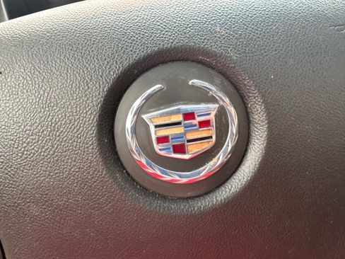 Used 2010 Cadillac DTS Luxury FWD image 21