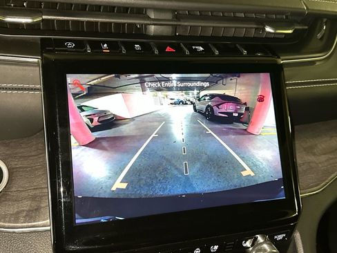 Used 2021 Jeep Grand Cherokee L Overland w/ Luxury Tech Group IV image 28