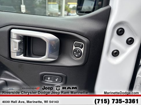 Used 2024 Jeep Wrangler Unlimited Rubicon w/ Technology Group image 25