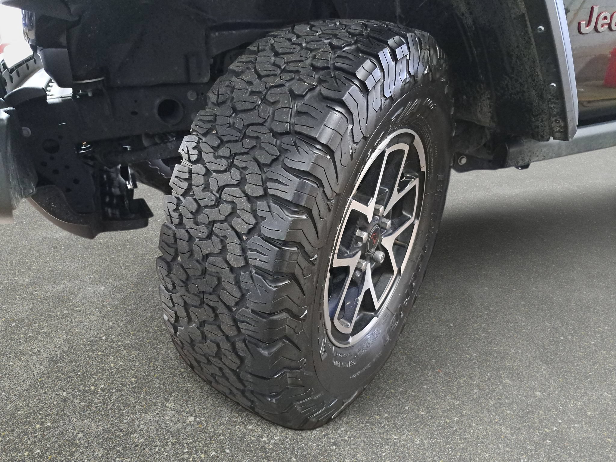Certified 2024 Jeep Wrangler Unlimited Rubicon w/ Technology Group AWD/4WD image 31