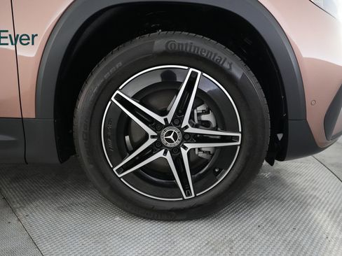 Used 2023 Mercedes-Benz EQB 300 4MATIC image 20