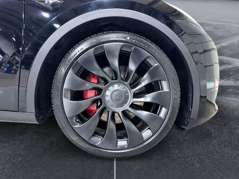 Used 2022 Tesla Model Y Performance image 33