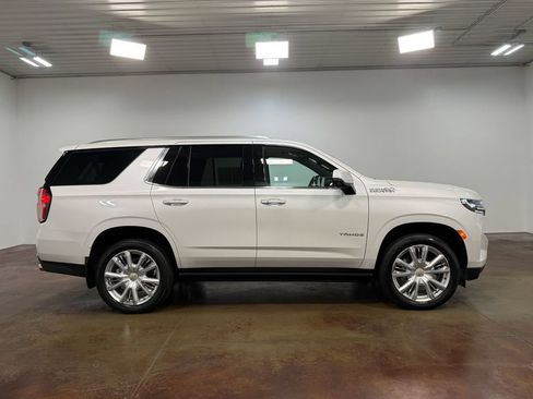 Used 2021 Chevrolet Tahoe High Country w/ Premium Package AWD/4WD image 22