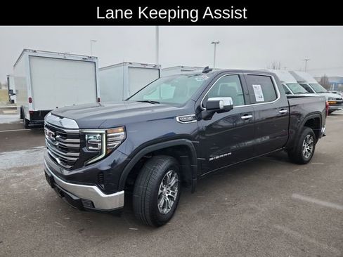 Used 2025 GMC Sierra 1500 SLT image 3