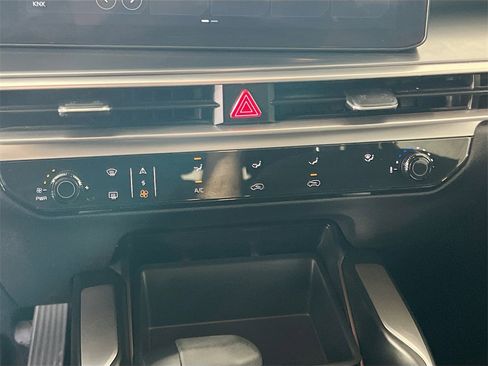 Certified 2024 Kia Sorento LX image 16