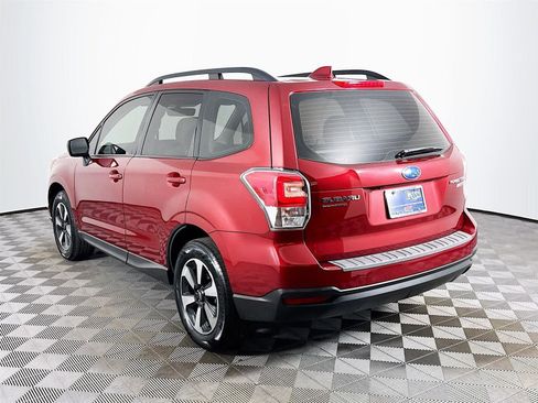 Used 2017 Subaru Forester 2.5i w/ Alloy Wheel Package image 8