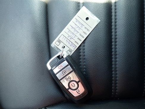 Certified 2022 Ford Edge SEL w/ Convenience Package image 30