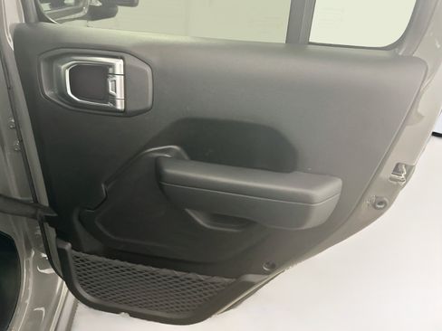 Used 2023 Jeep Wrangler Unlimited w/ Cold Weather Group AWD/4WD image 31