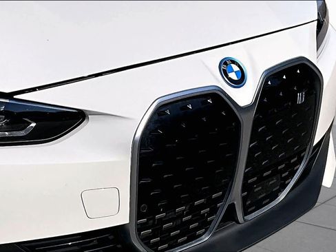 Used 2023 BMW i4 eDrive35 RWD image 31