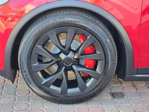 Used 2023 Tesla Model X Plaid image 10