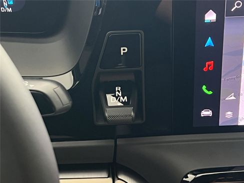 Used 2025 Porsche Panamera image 19