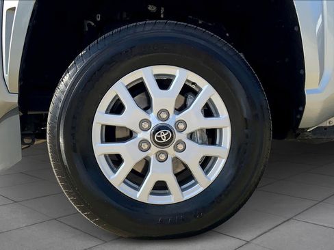 Used 2024 Toyota Tacoma SR5 image 11
